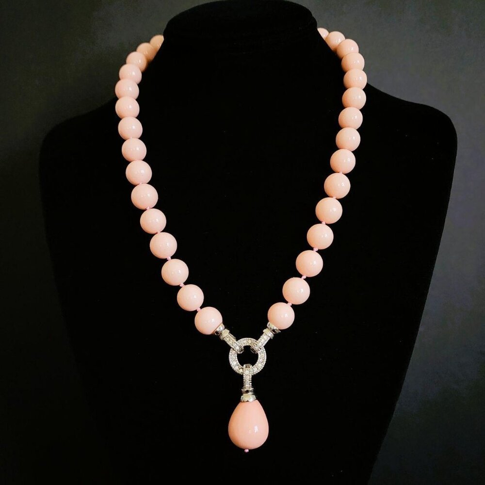 PRISTINE 90s Chunky Milky Pink Glass Necklace | 19" | CZ Magnetic Clasp